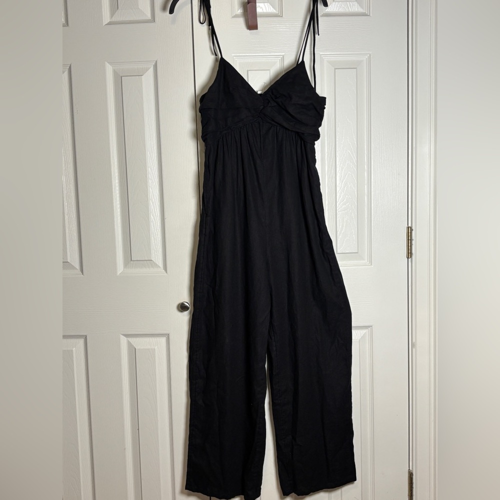 Old Navy Tie Shoulder Cropped Twist Front Smocked Jumpsuit